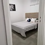 Aurelia Apartments, Apartman *