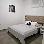 Aurelia Apartments, Apartman *