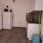 Aurelia Apartments, Apartman Vir