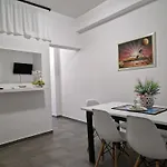 Apartman Aurelia Apartments, Vir
