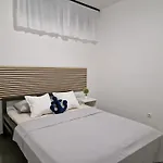 Aurelia Apartments,