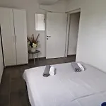 Apartman Aurelia Apartments, Vir