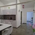 Apartman Aurelia Apartments, *