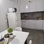 Aurelia Apartments, Apartman