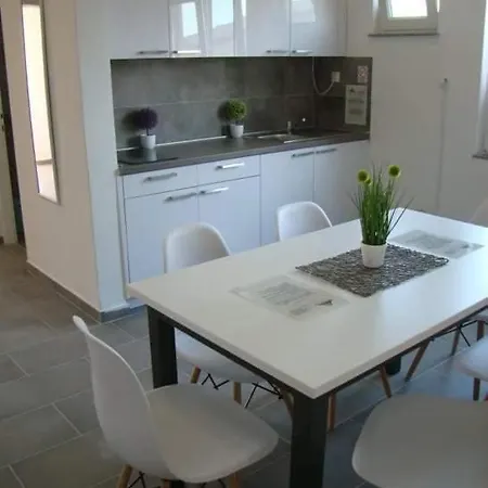 Aurelia Apartments, Appartement Vir