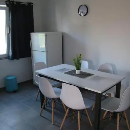 Lägenhet Aurelia Apartments, Vir