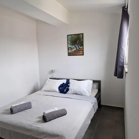 Aurelia Apartments, *