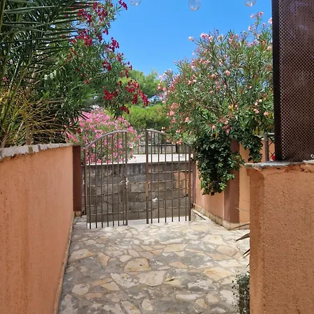 Aurelia Apartments,