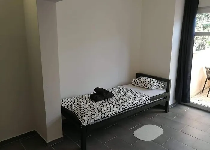 Aurelia Apartments, 아파트 *