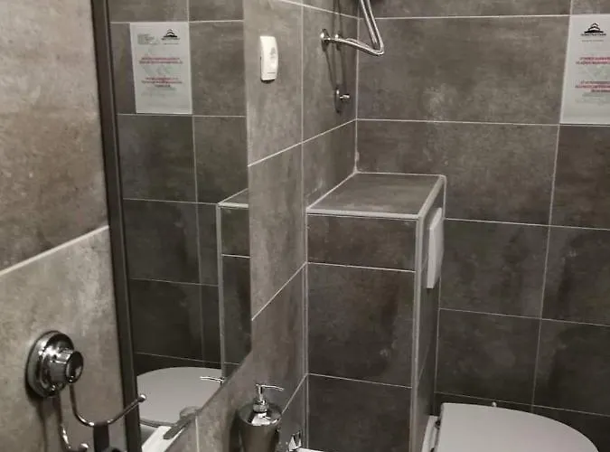 Aurelia Apartments, 公寓 *