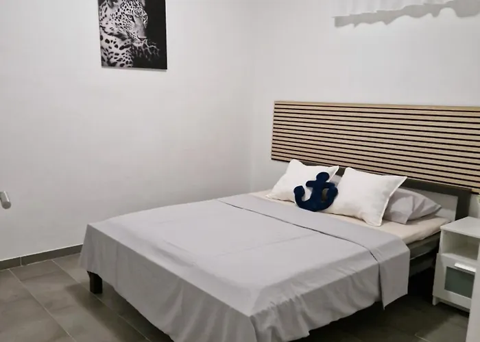 Aurelia Apartments, 아파트 *