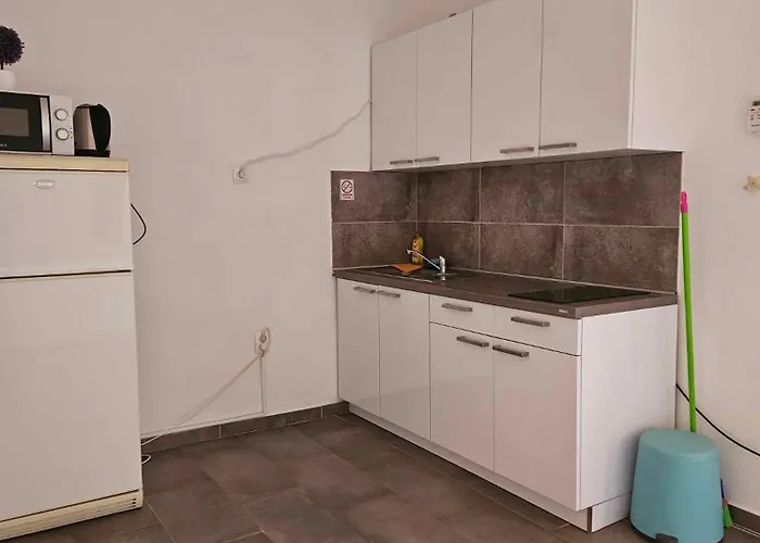 아파트 Aurelia Apartments, 비르