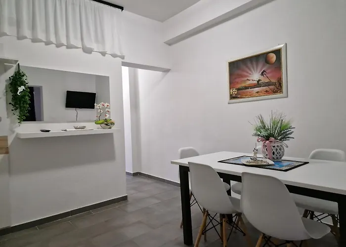 아파트 Aurelia Apartments, 비르