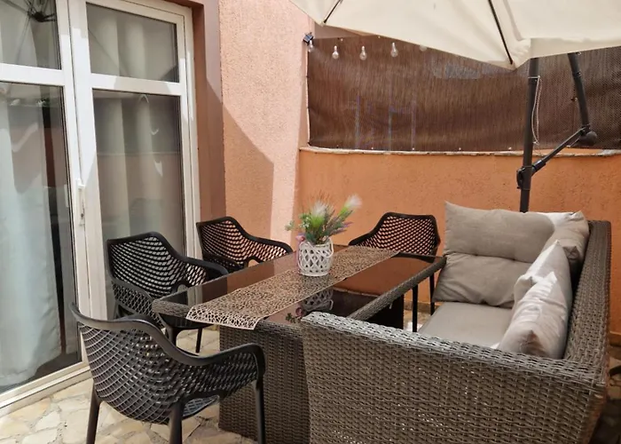 公寓 Aurelia Apartments, *