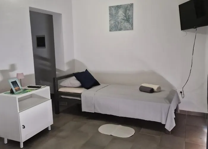 Aurelia Apartments, 公寓 *