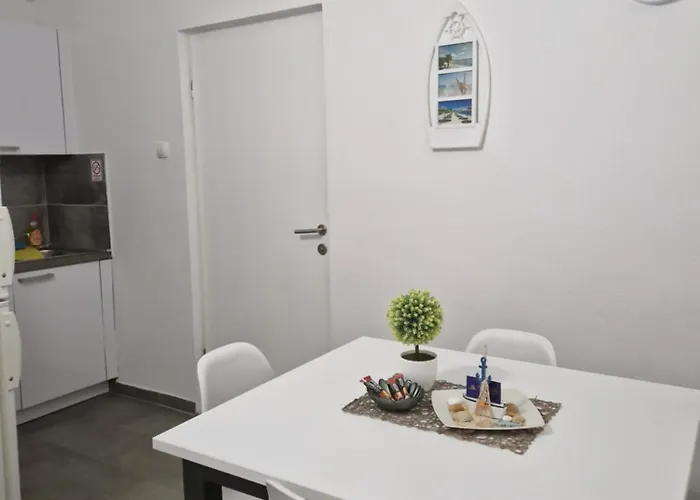 Aurelia Apartments, *