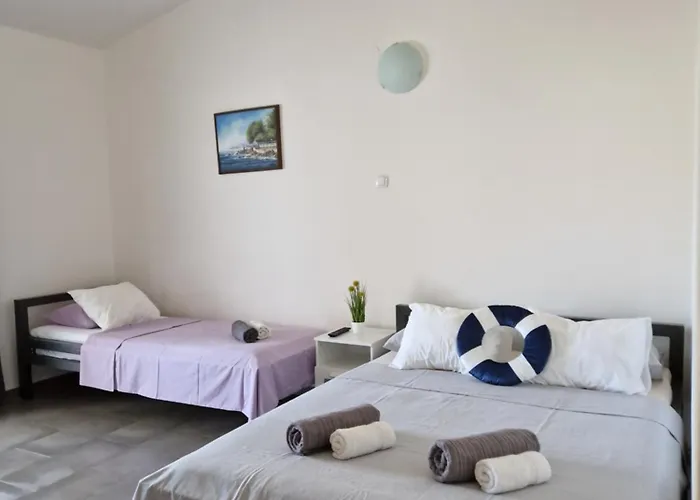 Aurelia Apartments, * 비르