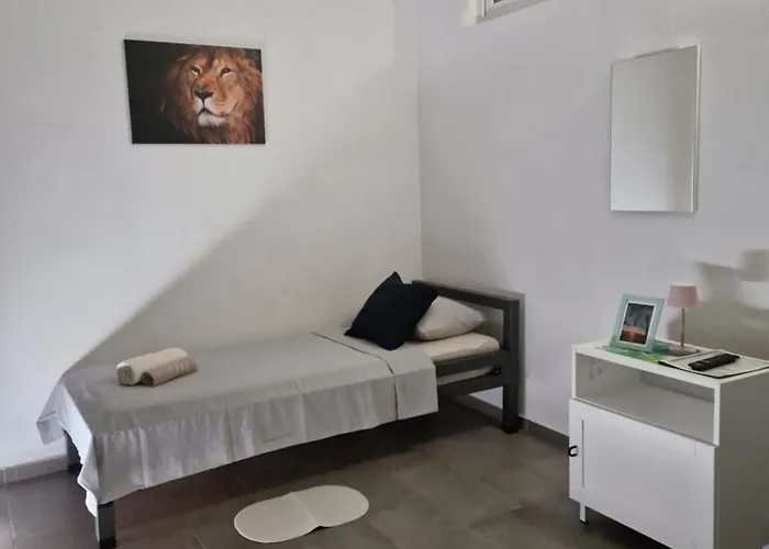 Aurelia Apartments, * 비르