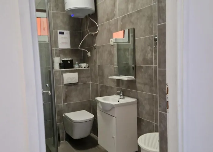 Aurelia Apartments, *