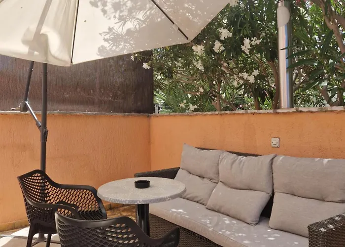 Aurelia Apartments,