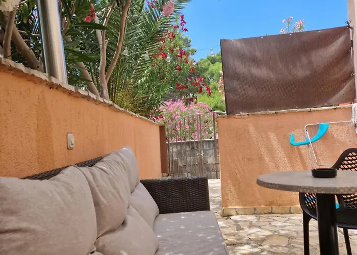 Aurelia Apartments, 维尔