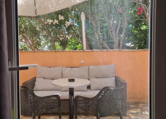 Aurelia Apartments, * 维尔