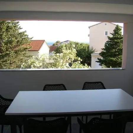 Aurelia Apartments,