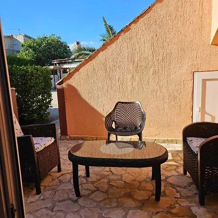 Aurelia Apartments, *
