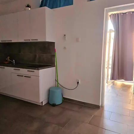 Aurelia Apartments,