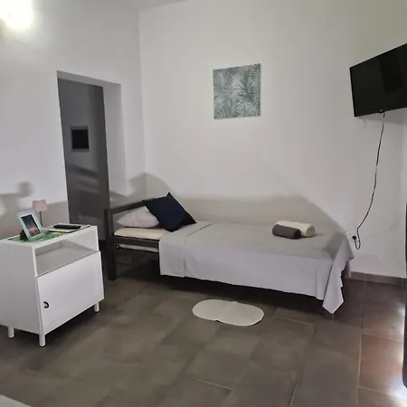 Aurelia Apartments, Apartman *