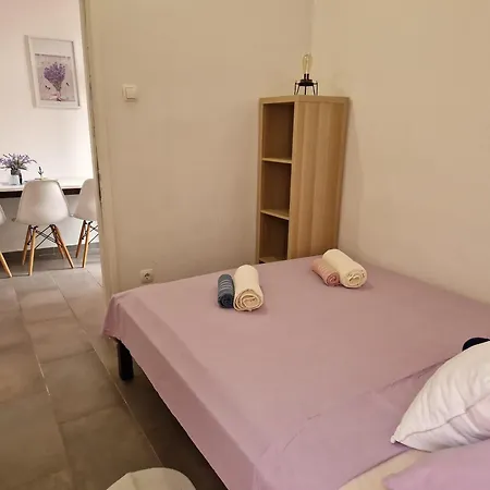 Aurelia Apartments,