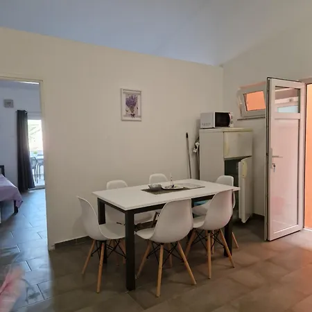 Aurelia Apartments, Apartman *