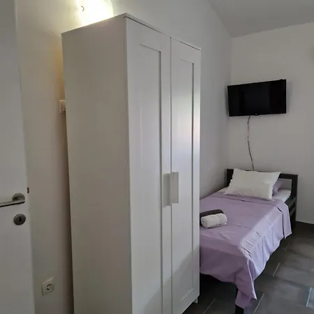 Aurelia Apartments, Apartman