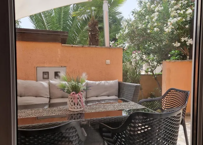 Aurelia Apartments, *