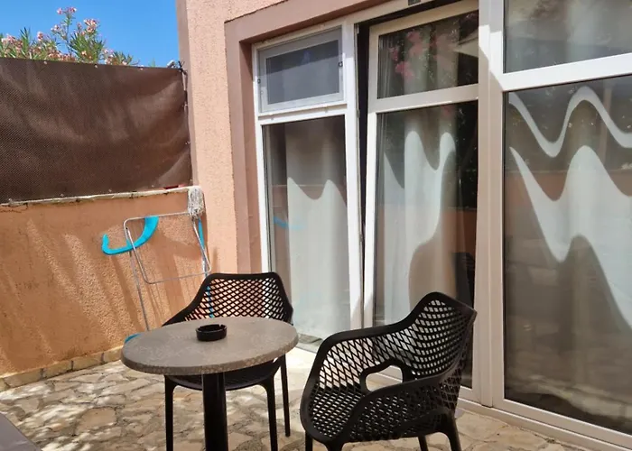 Aurelia Apartments, شقة فير